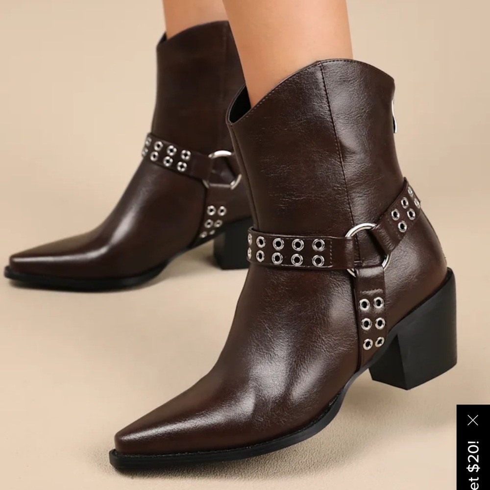 NWT Lulu's Hallee Brown Pointed Toe Ankle Boots Size 9